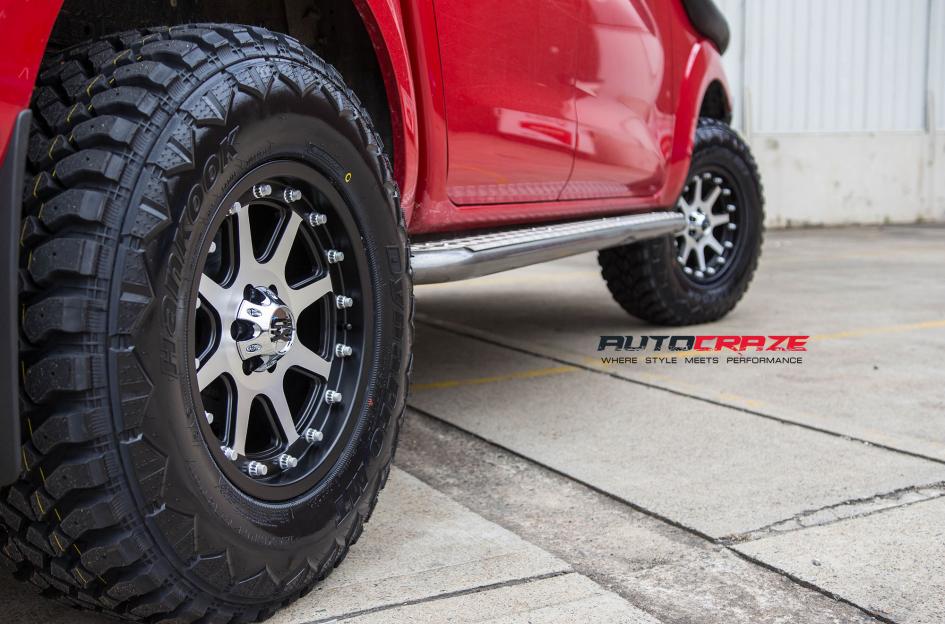 NISSAN NAVARA ADDICT MATTE BLACK MACHINED FACE